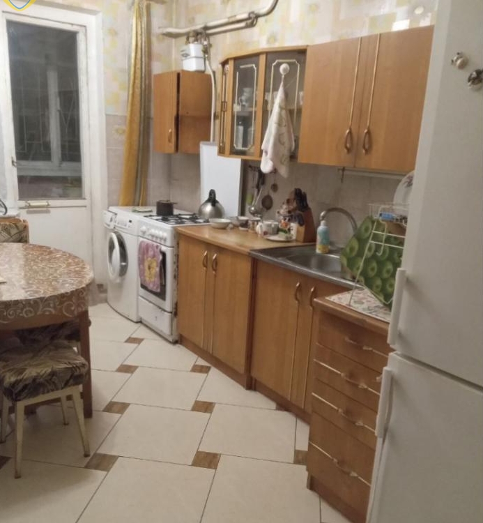 продажа трехкомнатной квартиры номер A-173900 в Киевском районе, фото номер 3